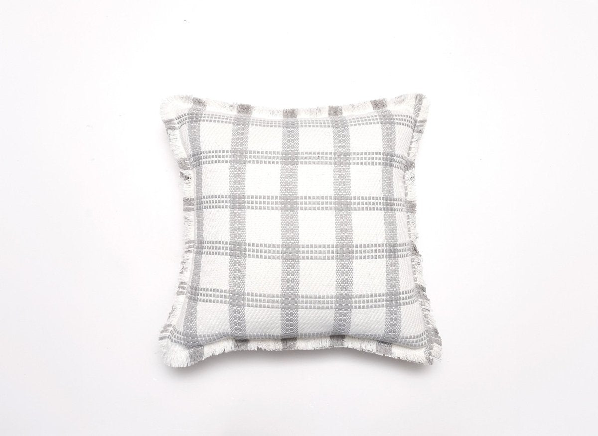 Coussin blanc et gris clair à carreaux 45x45 cm WARMY - DécoInParis
