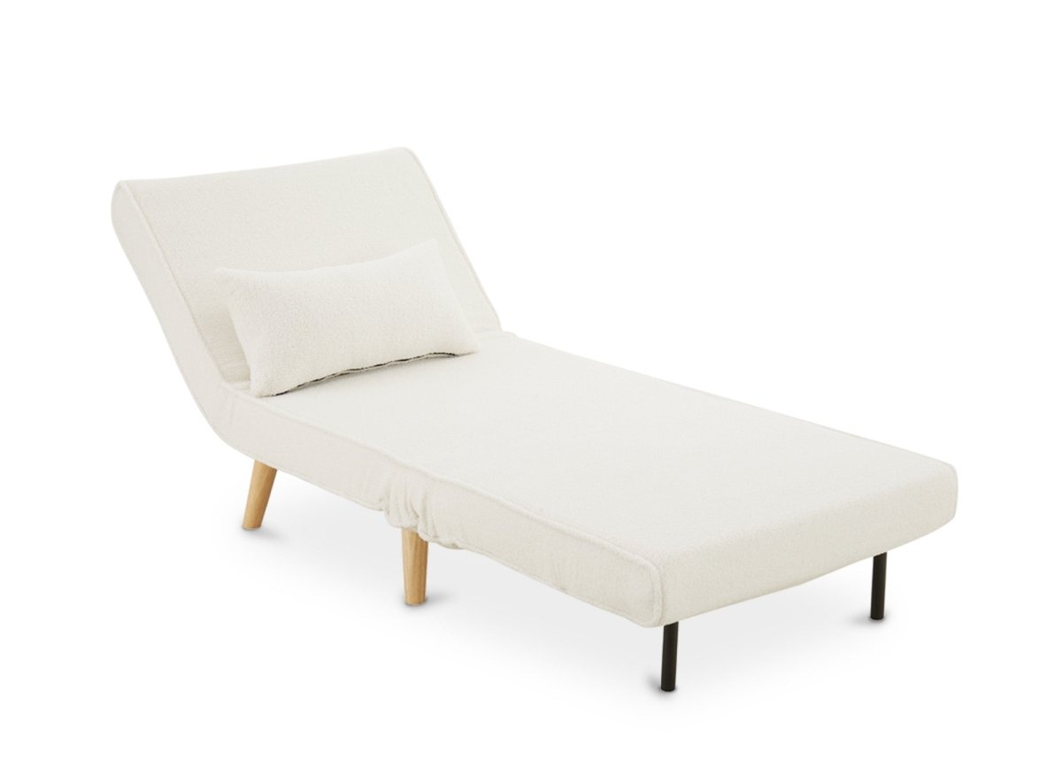 Fauteuil convertible en tissu effet peau de mouton blanc écru TONKA - DécoInParis