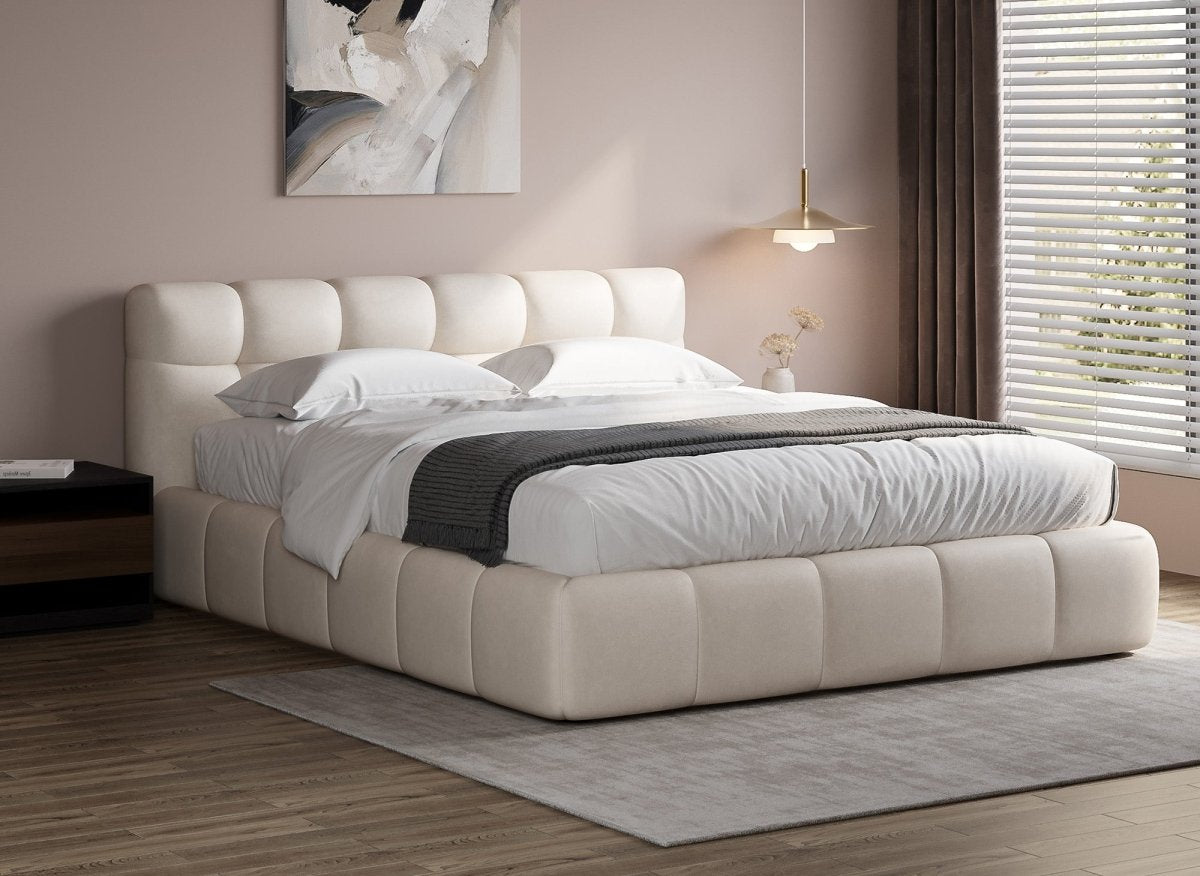 Lit double en velours beige 140x190 cm GEORGINA - DécoInParis