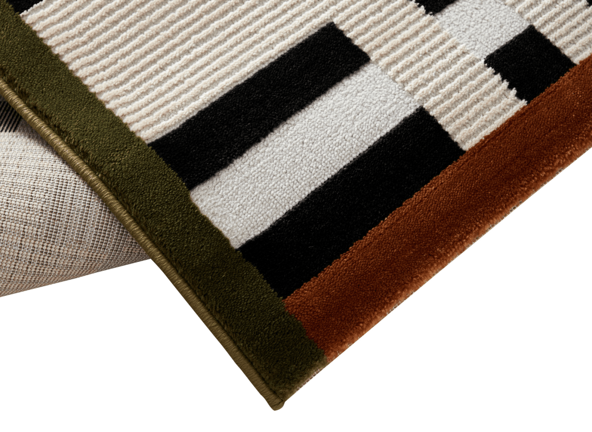 Tapis blanc à motifs noirs, verts et orange 160 x 230 cm ELINN - DécoInParis