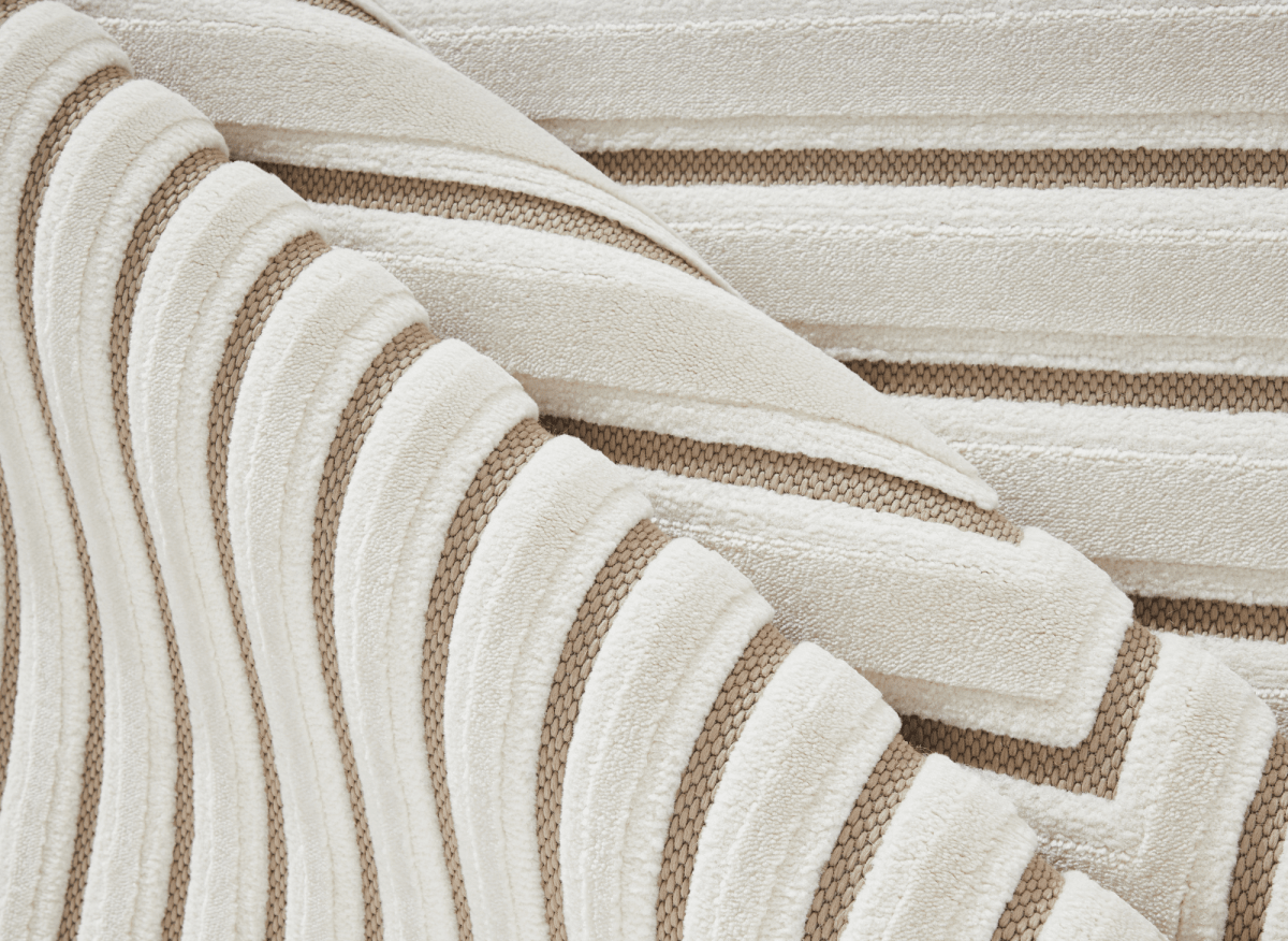 Tapis blanc écru à motifs chevrons 200 x 290 cm AMELIO - DécoInParis