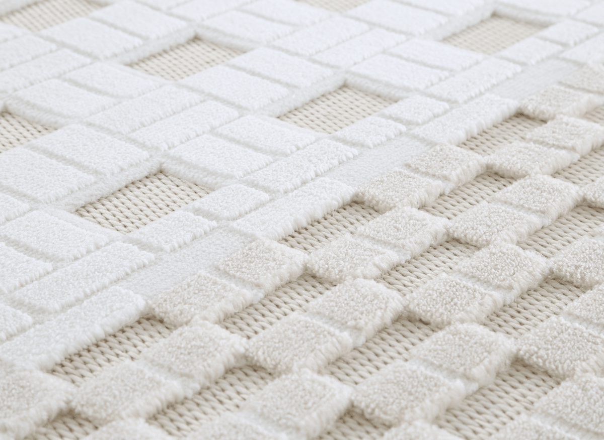 Tapis gris à motifs graphiques 160 x 230 cm ORCHIDÉE - DécoInParis