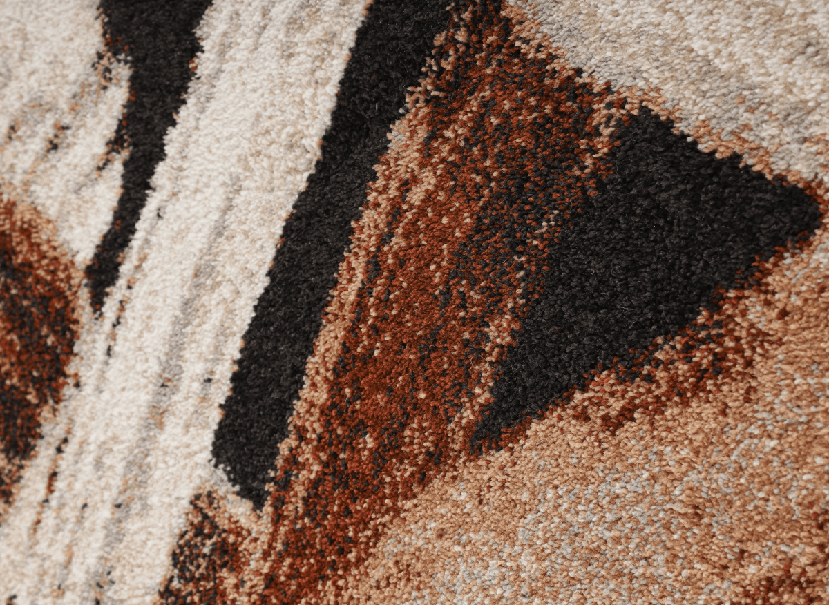 Tapis marron avec motifs géométriques beige et cuivre 200 x 290 cm ILYA - DécoInParis