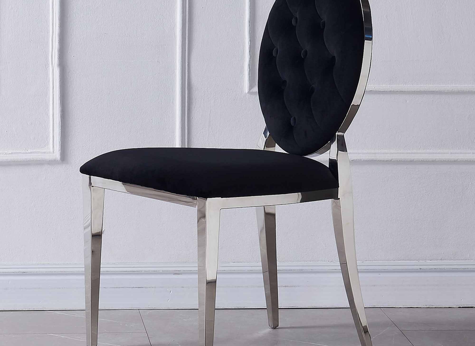 Lot de 4 chaises médaillon capitonnées en velours noir pieds argent BURTON