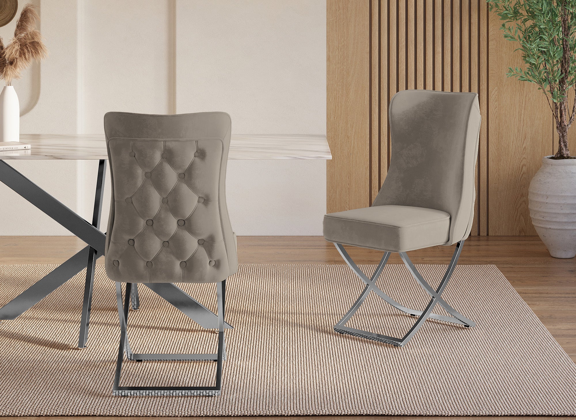 Lot de 2 chaises en velours beige pieds en métal argenté ETHAN
