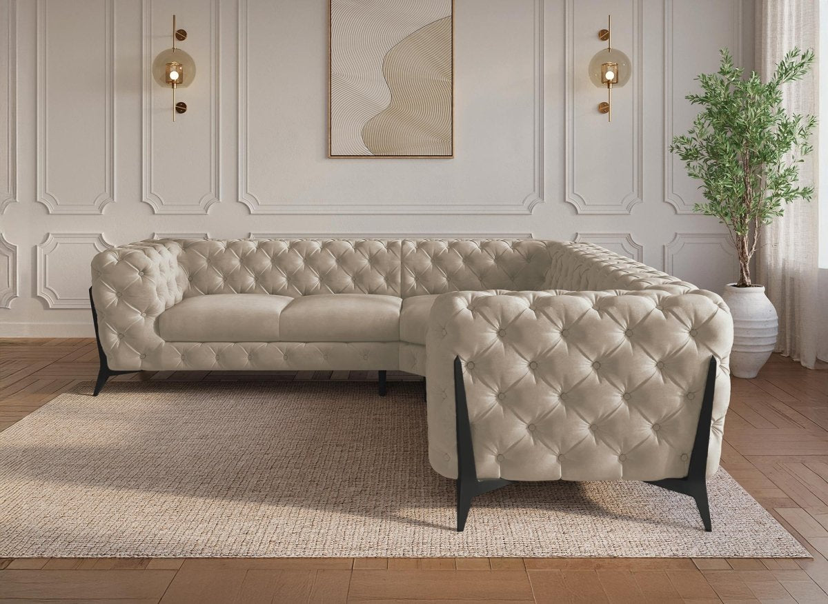 Canapé d'angle fixe capitonné chesterfield velours beige CARMEN - DécoInParis