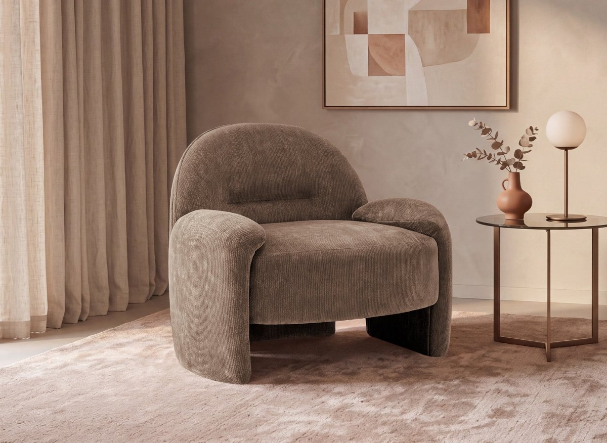 Fauteuil en velours taupe MAKO - DécoInParis
