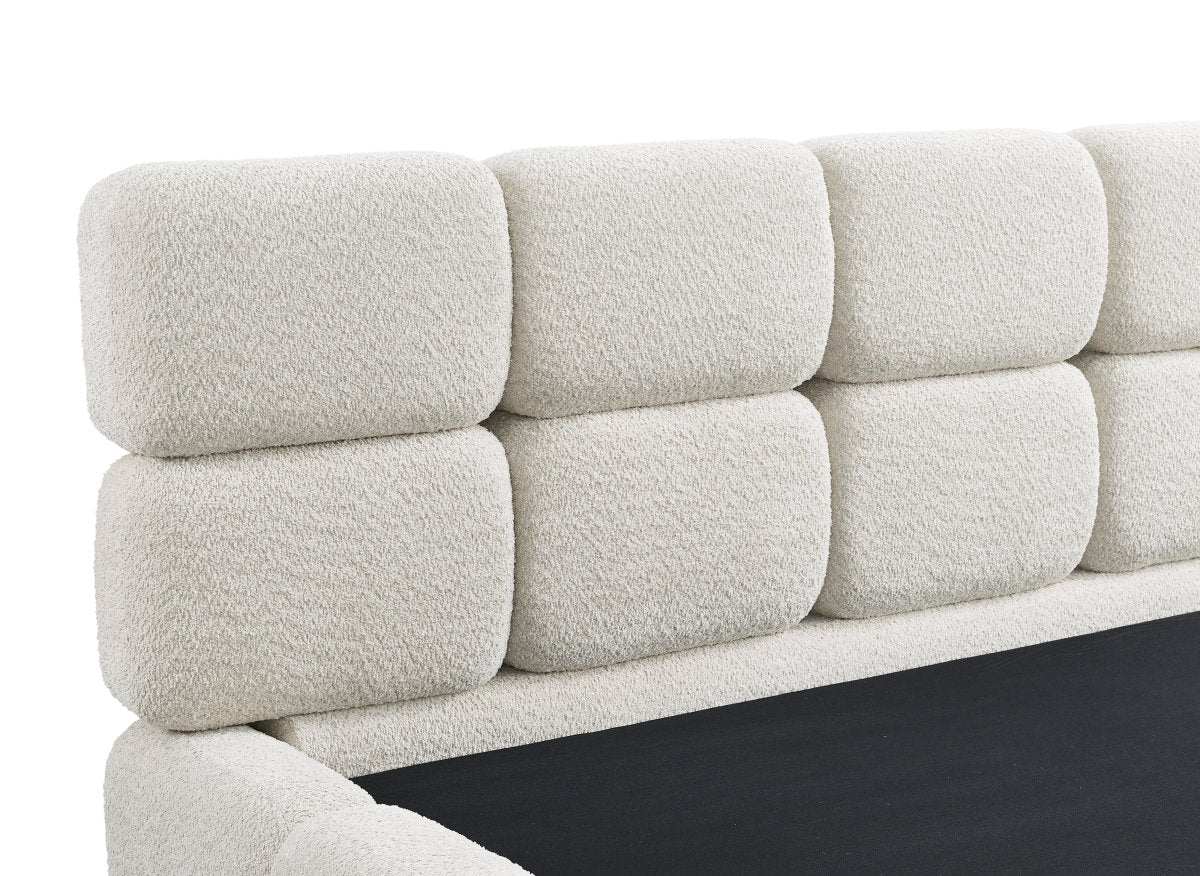 Lit coffre en tissu bouclette beige 140x190 cm BUBBLE - DécoInParis