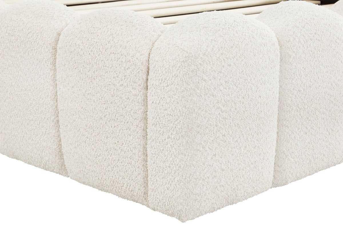 Lit double en tissu bouclette beige 180x200 cm RITA - DécoInParis