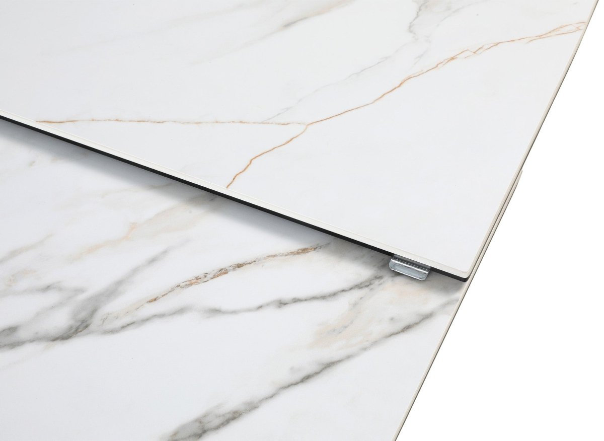 Table à manger extensible en métal beige plateau céramique blanc DUBAI - DécoInParis