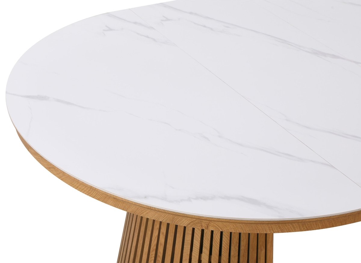 Table à manger ronde extensible en bois clair avec plateau en céramique blanc HEKA - DécoInParis