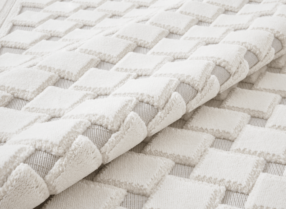 Tapis blanc écru effet moulure parisienne 154 x 230 cm LERIS - DécoInParis